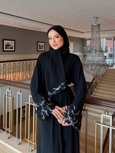 LAURA ABAYA