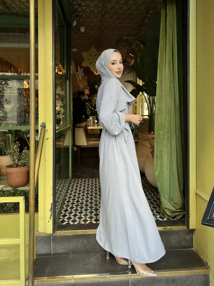 Kristal Abaya Gri