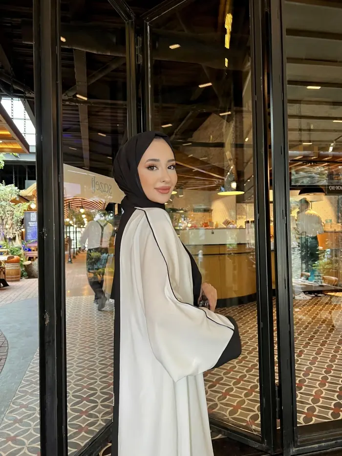 Meahi Abaya Ekru